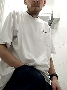 CrookedBunk3527 webcam