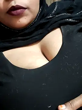 Webcam Model (Indian-Nazia)  is live.Free join now!