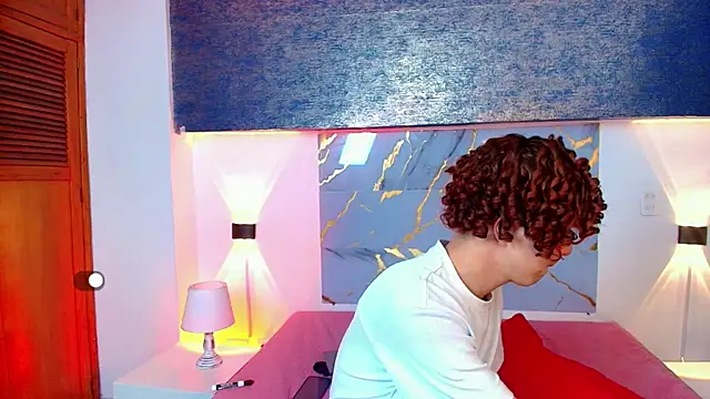 skyee_angel (M twink) - oil all over my body