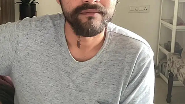 MakeMeAwareAah webcam