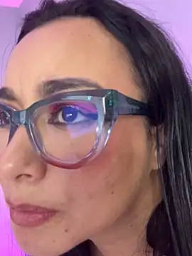 Webcam Model (sharon_leone26) is live