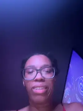 YeahhhitsBreezy webcam