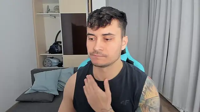 matmalonne - MatMalonne's free webcam - UK Sex Cams