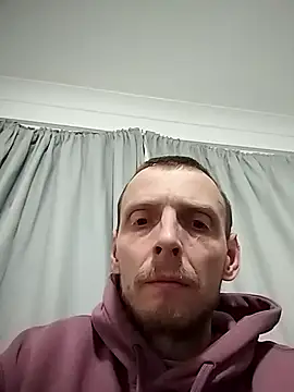 CrookedBunk3527 webcam