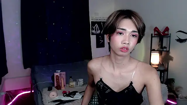 Ivoryhotcummer webcam