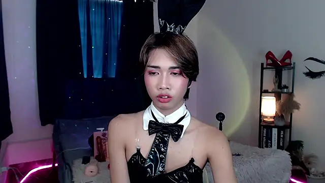 Ivoryhotcummer webcam