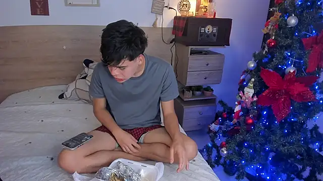 justinbiler (M twink) - show anal dildo