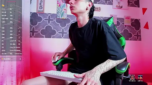 Skinny_batman webcam