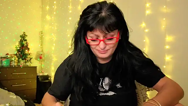 SexyAndBadGirl webcam