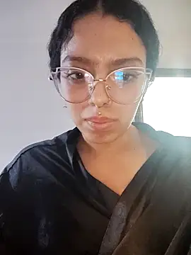 Aurora_Brownn webcam