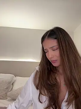 bella_cutte_ - Bella_cutte_'s free webcam - UK Sex Cams