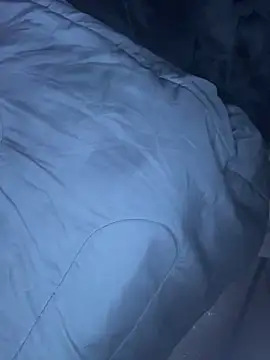 YeahhhitsBreezy webcam