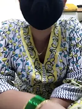 Webcam Model (Priyanka_30)  is live.Free join now!