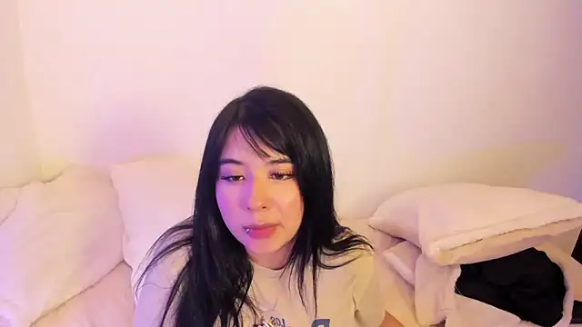 Lilith_salvatoree webcam