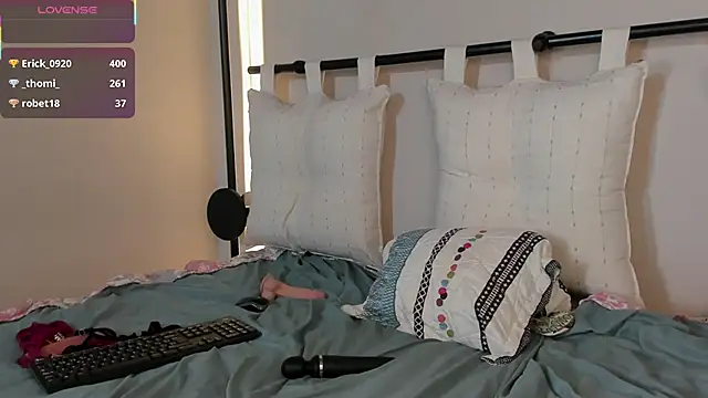 sophie_blake__ webcam