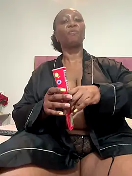 Bootyliciouse21X webcam