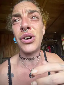 salytredelmonte - SalyTredelMonte's free webcam