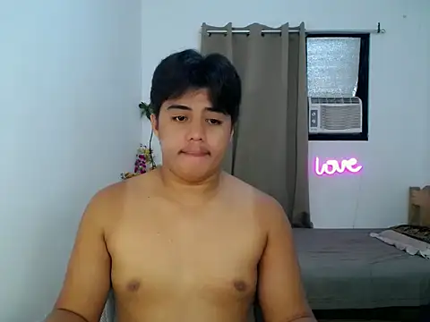 Hugecock2hundle_intown