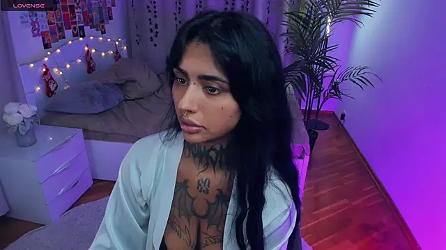 CharimgSabrina webcam