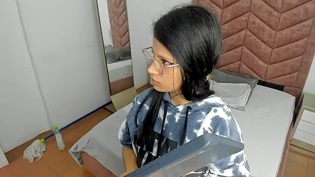 alanha__ - Alanha__'s free webcam - UK Sex Cams