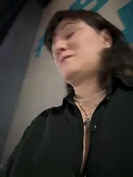 ZhenjaPoledance webcam