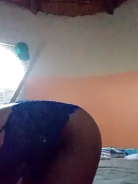 Pretty_miss_devilxxx35 webcam