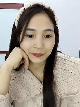 Webcam Model (Pig_pig11)  is live.Free join now!