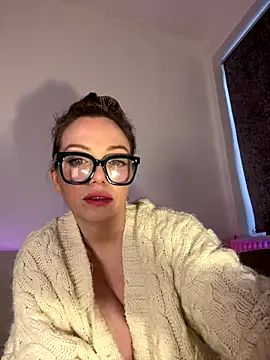 Webcam Model (FemDom_RubyKnightXXO)  is live.Free join now!