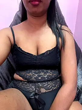 tamil_Aarathi webcam