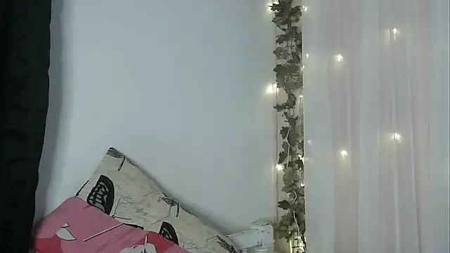 lunahototinparis18 webcam