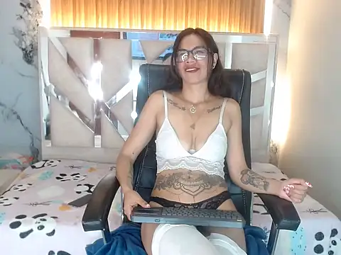 scarlethoneycf webcam