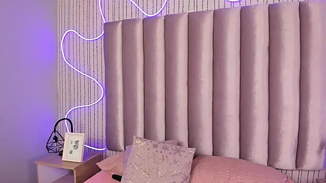 SamanthaPeachss webcam