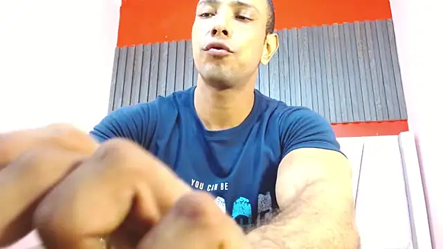 Thiago_Summers webcam