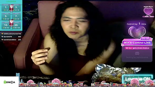 tashakaixxx (Ask my age) - skirt off!