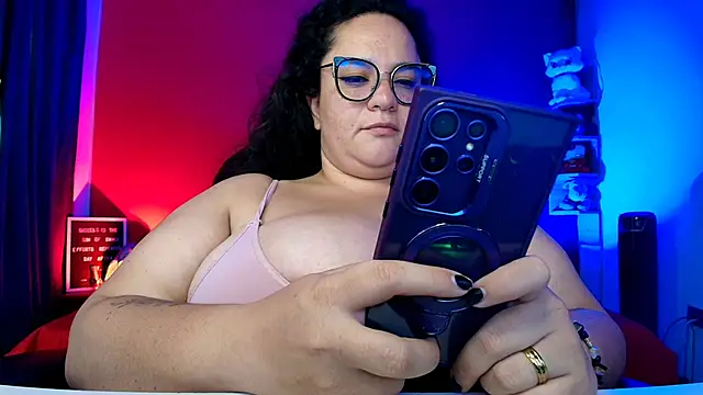 lulubigtitts1 webcam