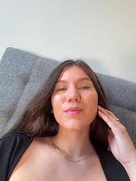 AmelieLaurent_ Live Webcam on Stripchat