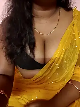 Webcam Model (Keerthee_)  is live.Free join now!