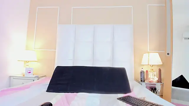 Dolly_Dirty_Squirrt webcam