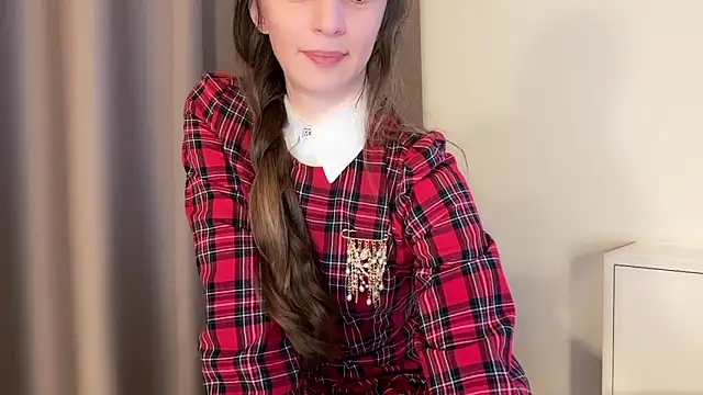 ShySchoolGirl webcam