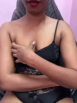 tamil_Aarathi webcam