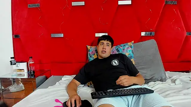 Emmaanddarling webcam