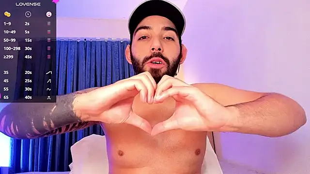 leo_thewolf_ webcam