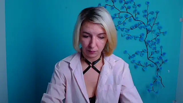 Lana_Foxyy webcam