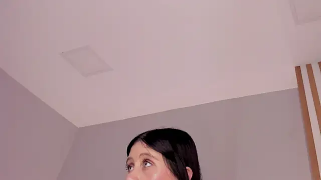 sara__jones_gh webcam