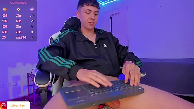 oliver_kyy webcam