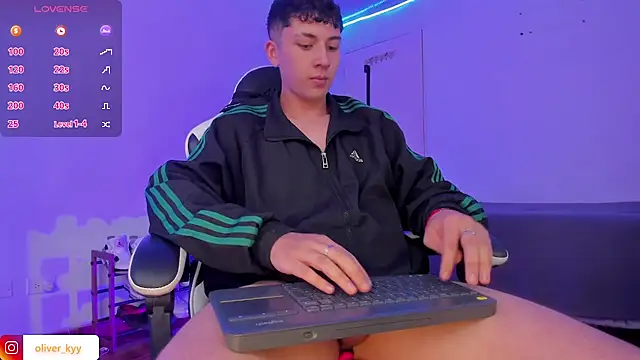 oliver_kyy webcam
