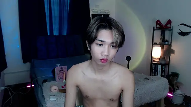 Ivoryhotcummer webcam