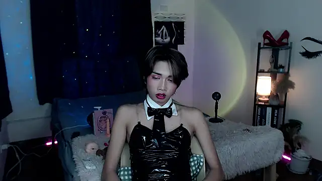 Ivoryhotcummer webcam