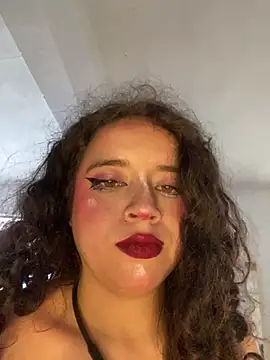 Lucy_YupiSweet webcam