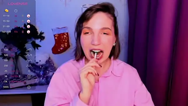 KindHazelHere_ webcam